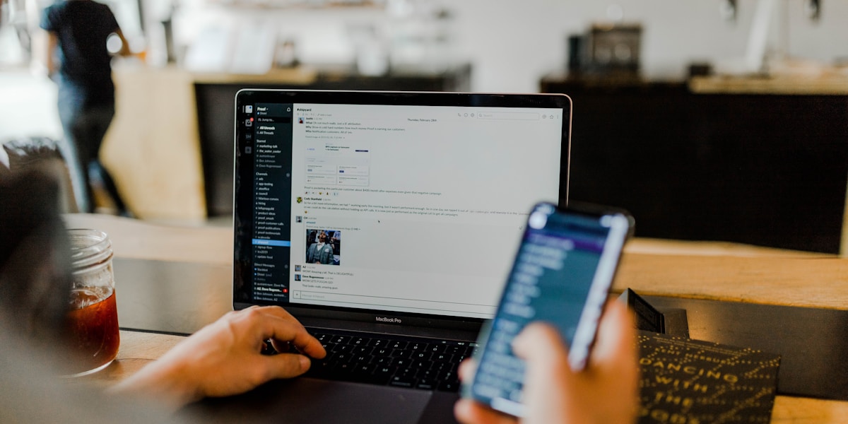 AI analyzing cyber threats